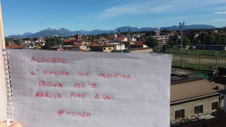 Montagne sullo sfondo