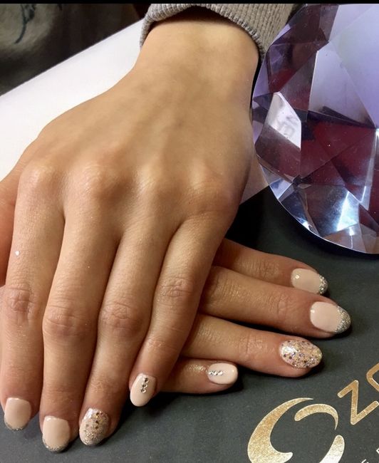 Crisi ricostruzione unghie 1