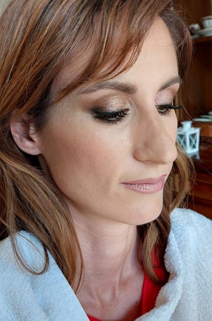 Trucco e acconciatura 14