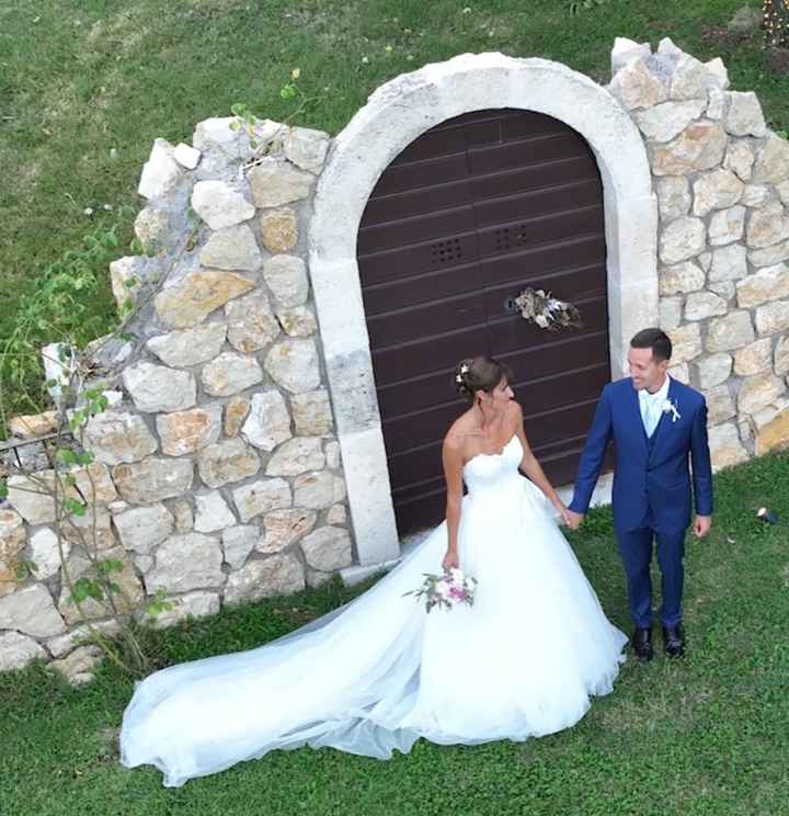 “Accorciare” abito da sposa durante la cerimonia - 1