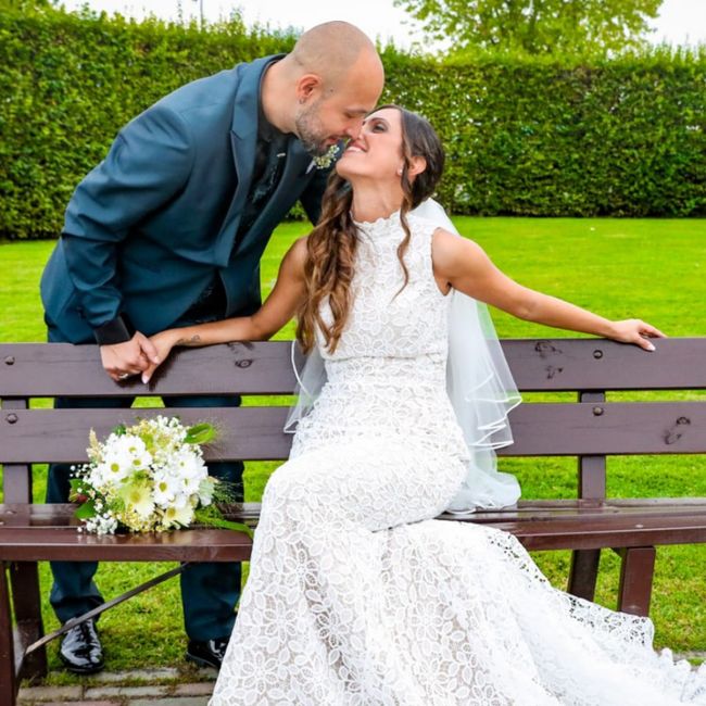 Dopo quanto tempo avete smesso di riguardare le foto/video del matrimonio? - 3