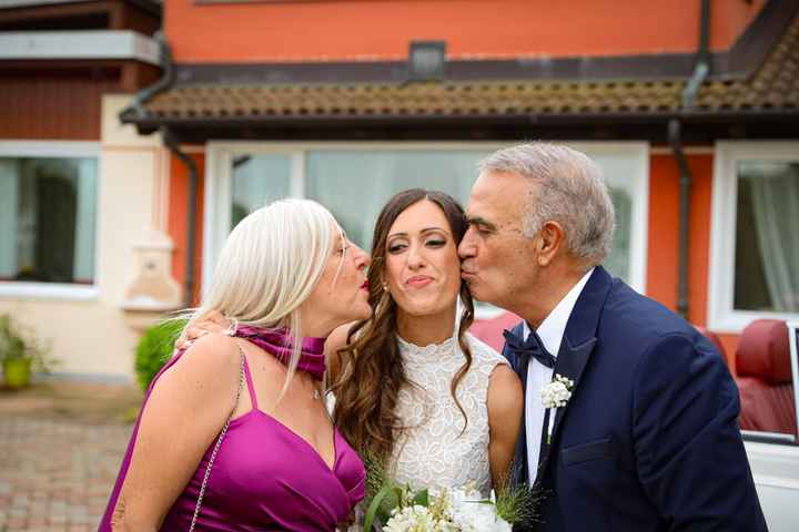 Accompagnatore sposa all'altare, rito civile - 1