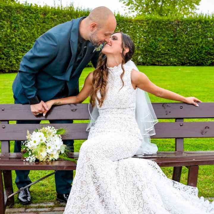 Dopo quanto tempo avete smesso di riguardare le foto/video del matrimonio? - 3