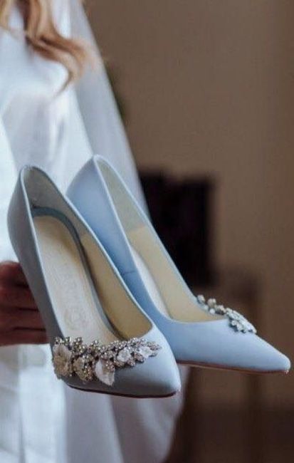 Scarpe blu di velluto? 5