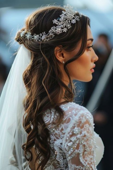 Idee su acconciatura sposa 👰‍♀️ 5