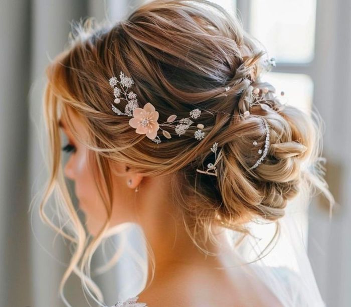 Acconciatura sposa: chignon classico o acconciatura alternativa? 5