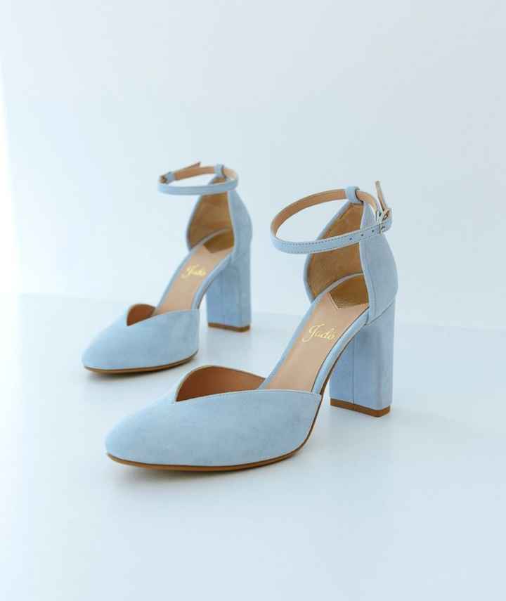 Scarpe blu di velluto? - 3