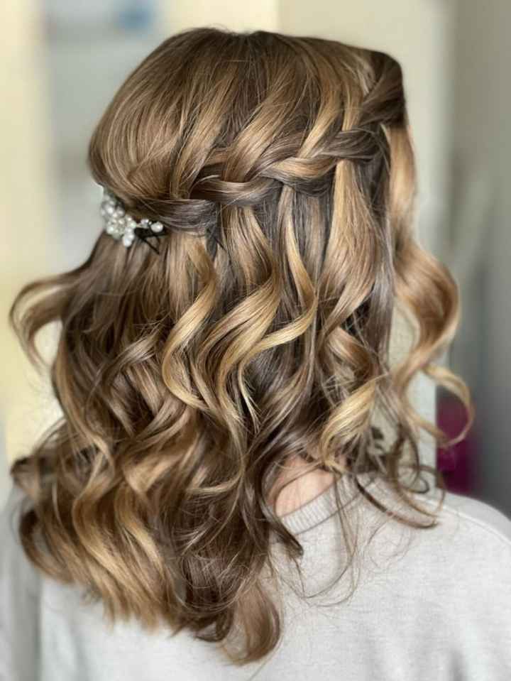 Semiraccolto con orecchie coperte - 8