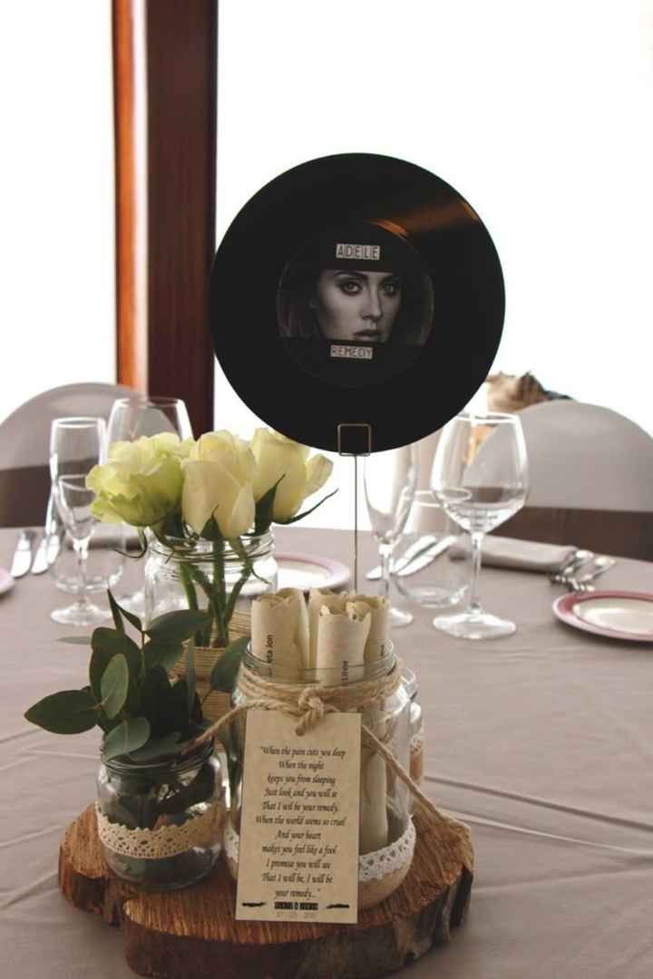 Centrotavola e tableau con vinili - 2