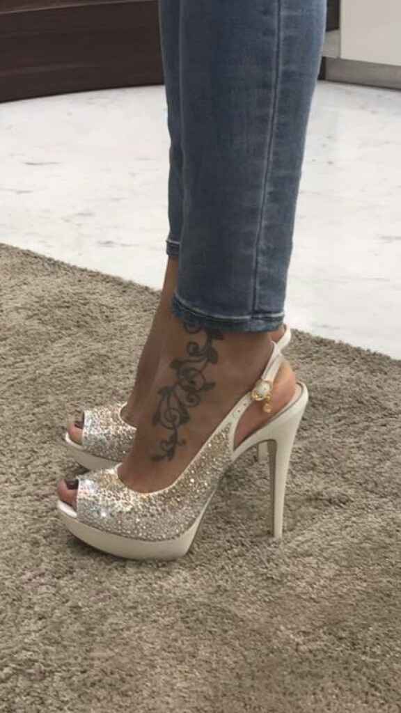 Panico da scarpe - 1