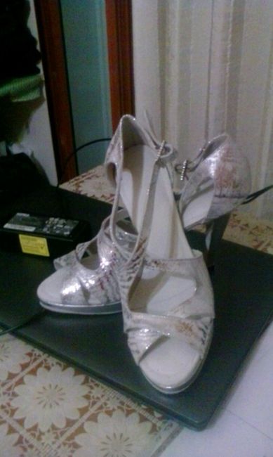 Scarpe prese, secondo voi - 2