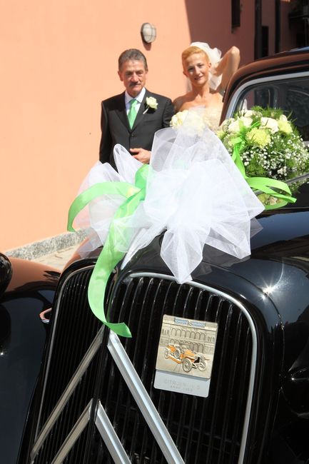 Sposa, papà e macchina