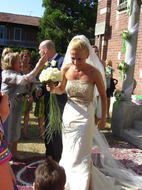 All'uscita dalla chiesa...