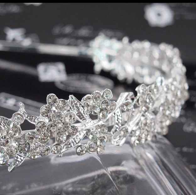 Consiglio tiara con questa acconciatura - 2