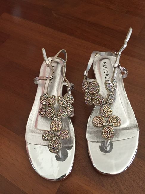 A -19 finalmente scarpe!!! - 1