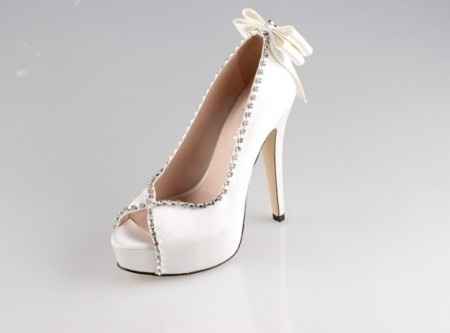 Ancora scarpe