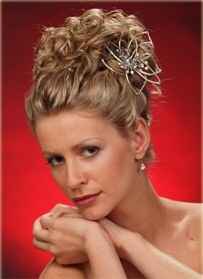 Idee acconciatura capelli lunghi tutti raccolti? - 5