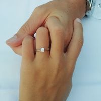 E ora mostraci una foto del tuo anello di fidanzamento! - 1