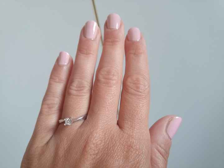 Manicure: french, babyboomer o smalto colorato? - 1