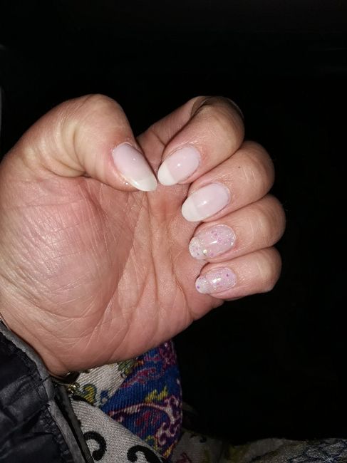 Unghie: corte o lunghe? 1