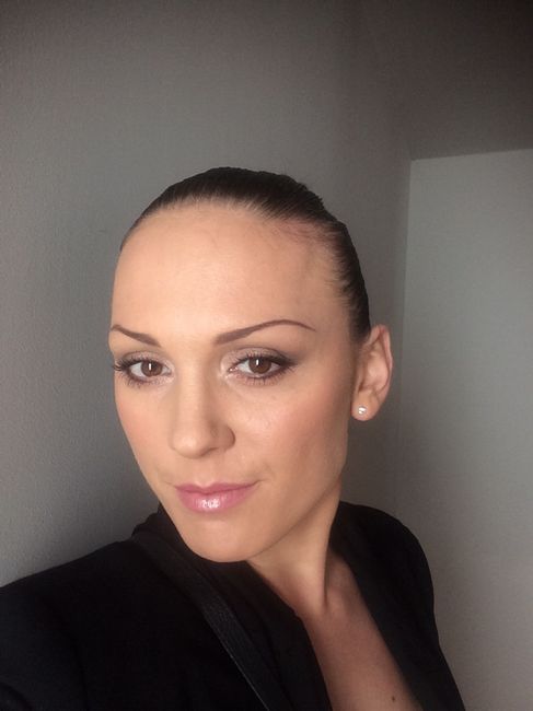 Acconciatura e trucco fai da te - 1