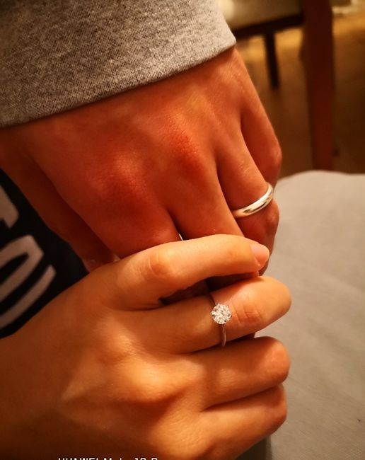 E ora mostraci una foto del tuo anello di fidanzamento! 8