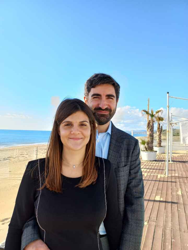 Postate una foto di voi due 👇 - 1