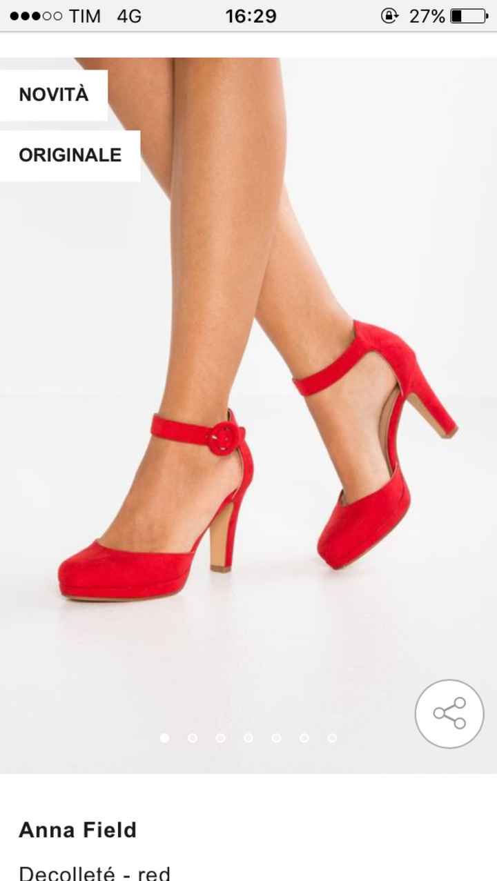 Scarpe rosse - 1