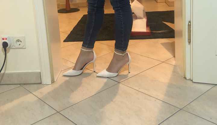 Aiuto - Le prendo? 👠 - 1