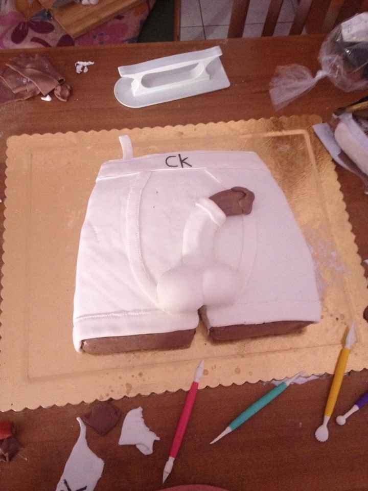 Torta addio al nubilato