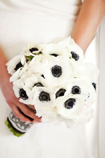 Bouquet di Anemoni Bianchi