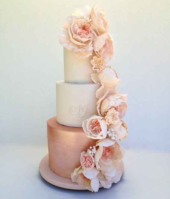 WEDDING CAKE 8