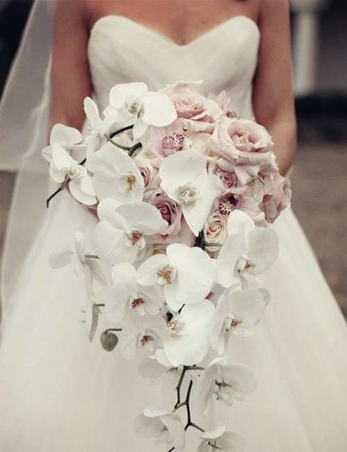 Bouquet a cascata con orchidee 1