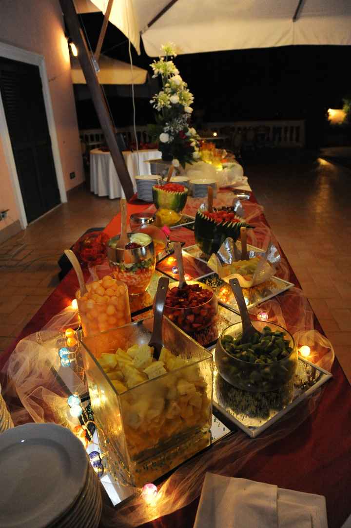 Parte del buffet di frutta by Pepe Catering