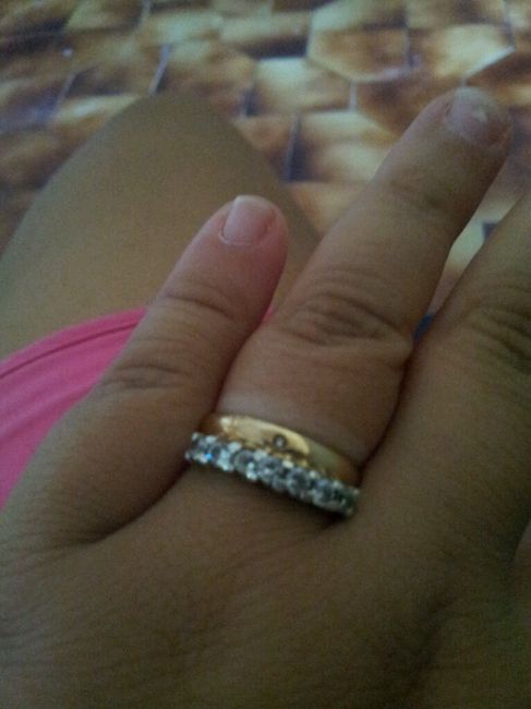 Fede con brillantino.. la sconsigliate? - 1