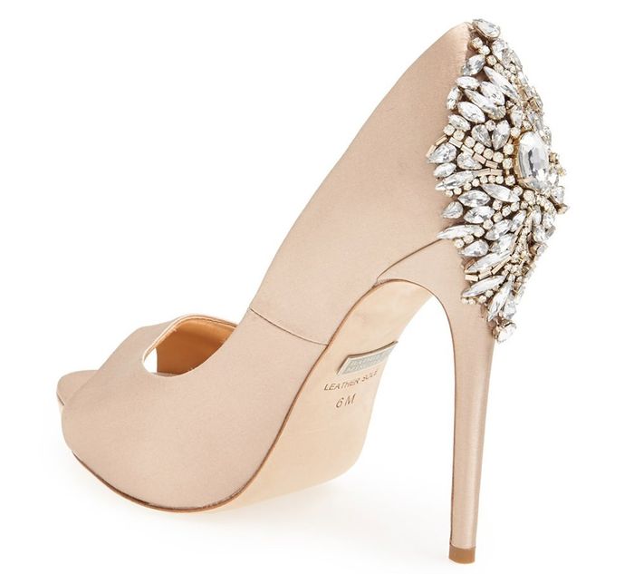 Suggerimento scarpe testimone