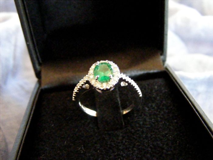 il mio anello di fidanzamento