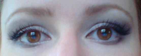 trucco occhi con ciuffetti false lashes