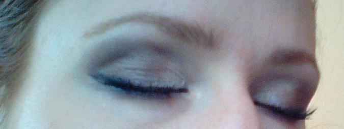 trucco occhi con ciuffetti false lashes