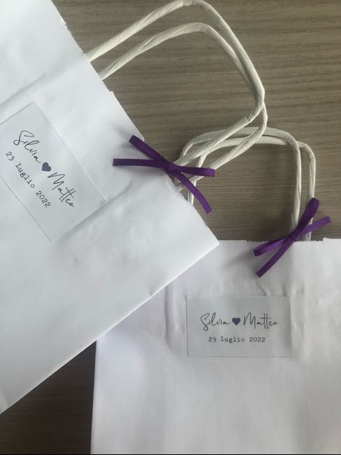 Grafiche, dettagli, bomboniere e gadget - 1