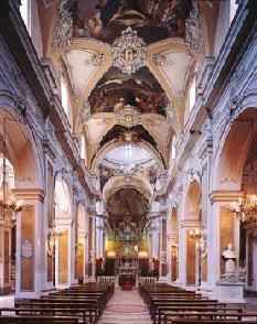 Locale e chiesa. Quale avete scelto?🥰 - 2