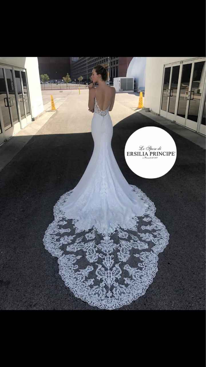 Abito da sposa in pizzo o liscio? 👰 - 1