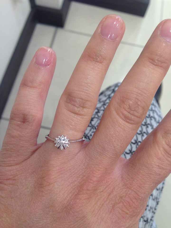 Il vostro anello di fidanzamento... - 1