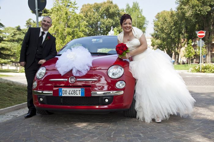 l'auto degli sposi