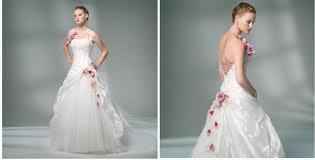 abito da sposa bianco dettagli lilla