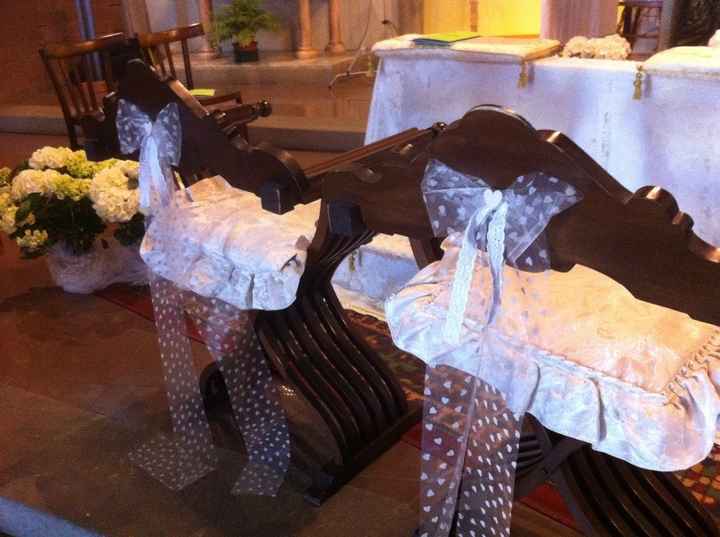 Allestimento sedie sposi