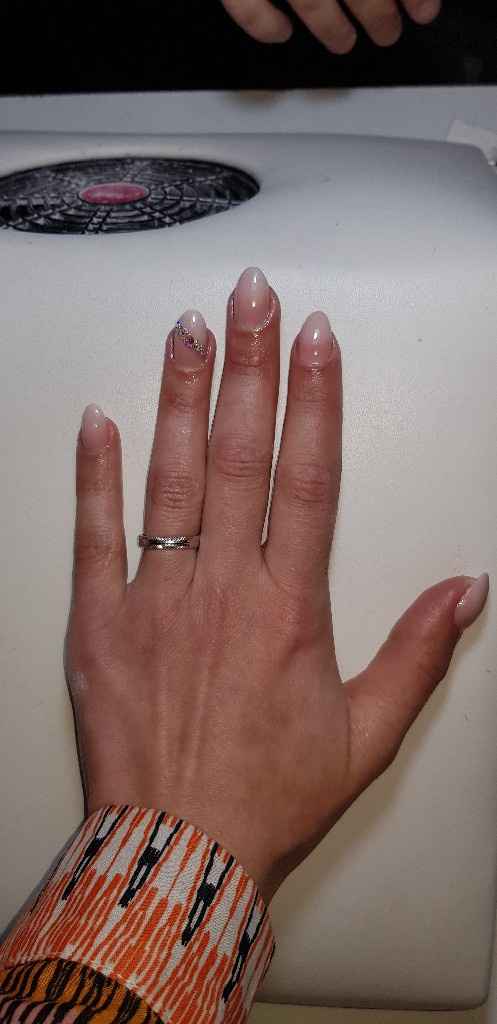 Domani mi sposo, unghie ✅ - 1