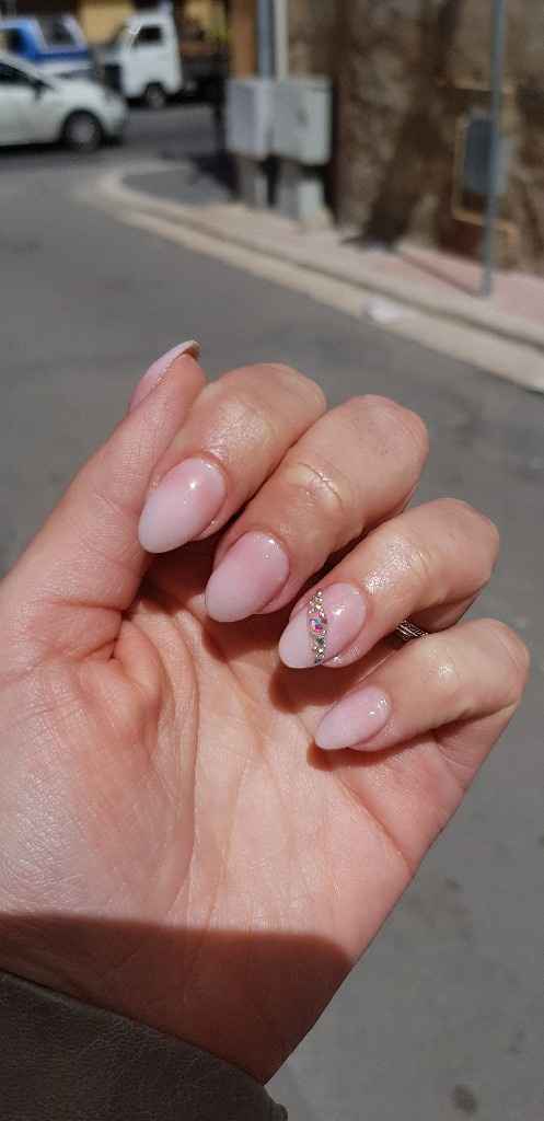 Domani mi sposo, unghie ✅ - 2