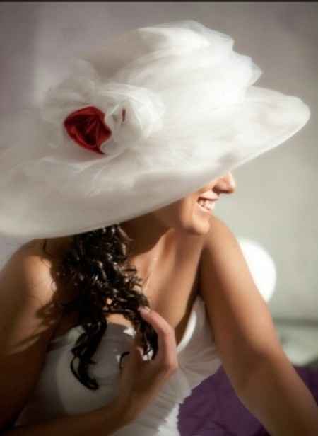 The bride with hat - 3