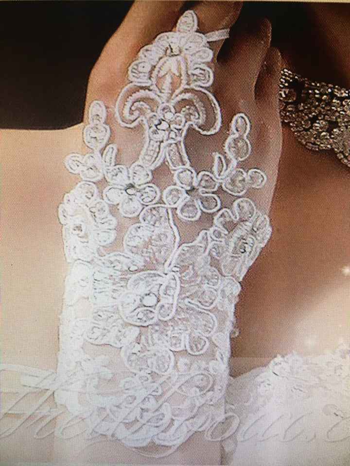  Spose con i guanti - 1